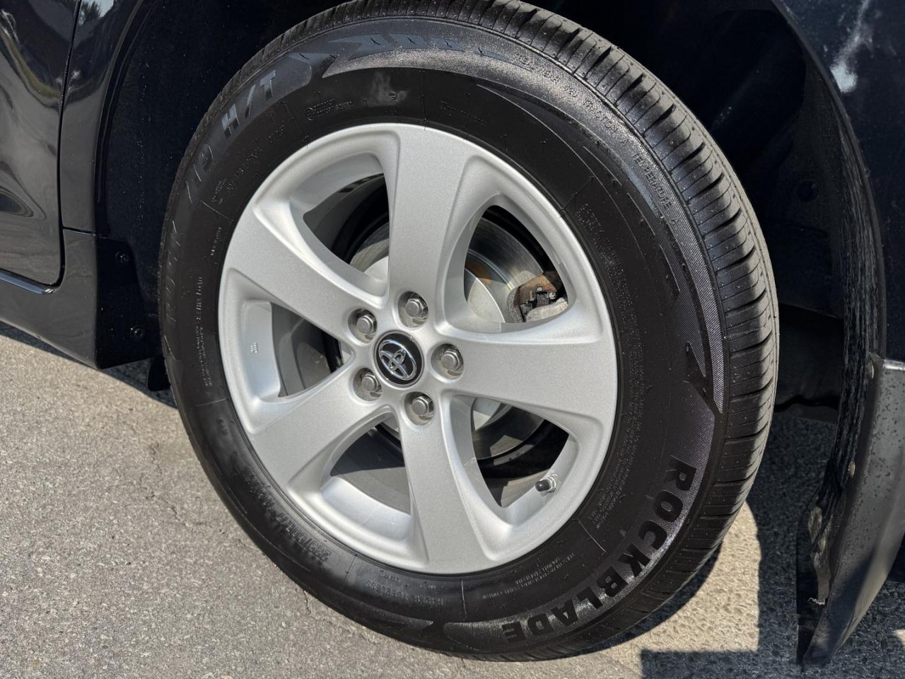 2018 Toyota Sienna LE 8-Passenger - Photo #6