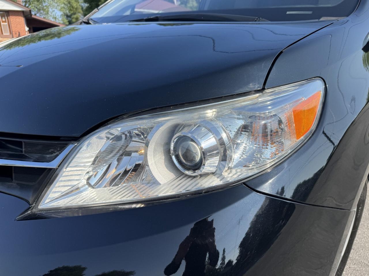 2018 Toyota Sienna LE 8-Passenger - Photo #7