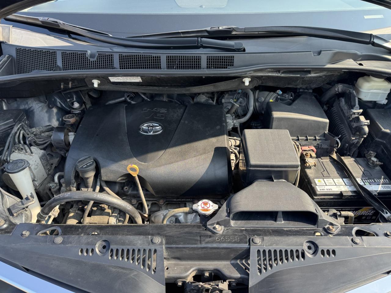 2018 Toyota Sienna LE 8-Passenger - Photo #8