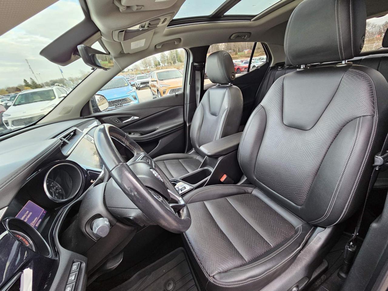 2022 Buick Encore GX One Owner | Essence | Sport Touring | AWD | Leather | Navigation | Moonroof | 18" Wheels Photo