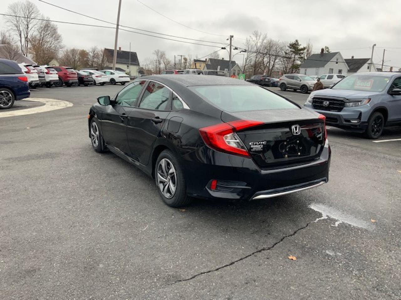 2020 Honda Civic 4D LX MT Photo