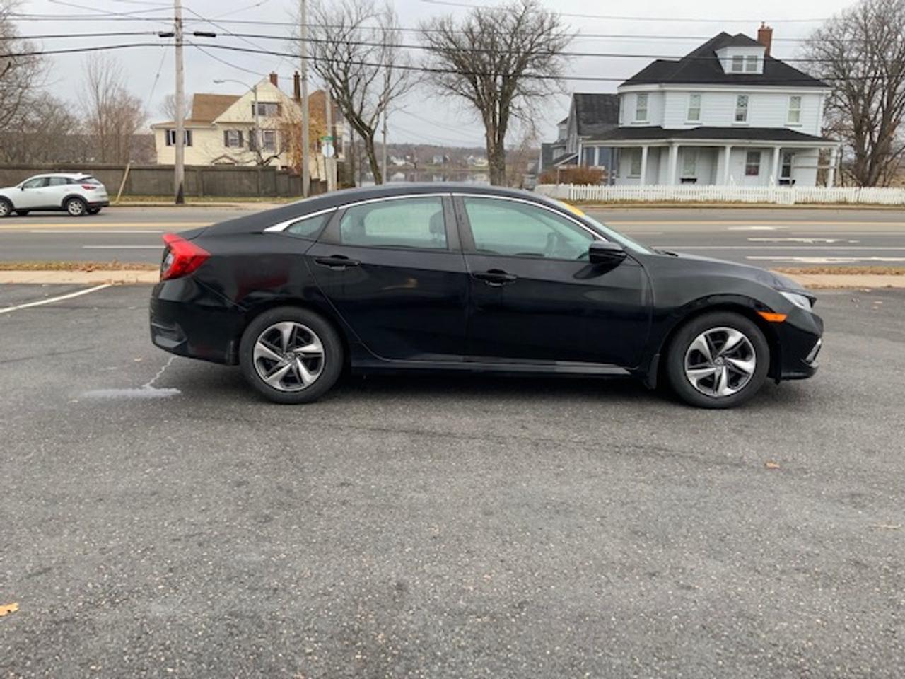 2020 Honda Civic 4D LX MT Photo