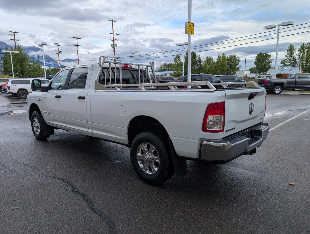 2024 RAM 3500 Big Horn Photo4