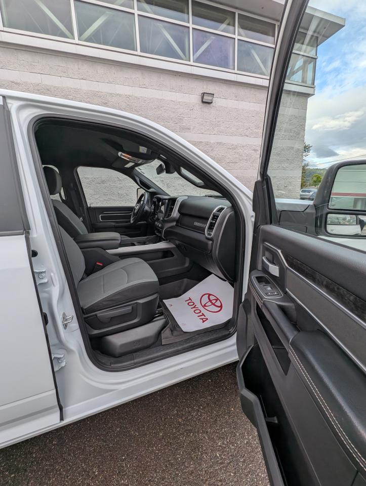 2024 RAM 3500 Big Horn Photo