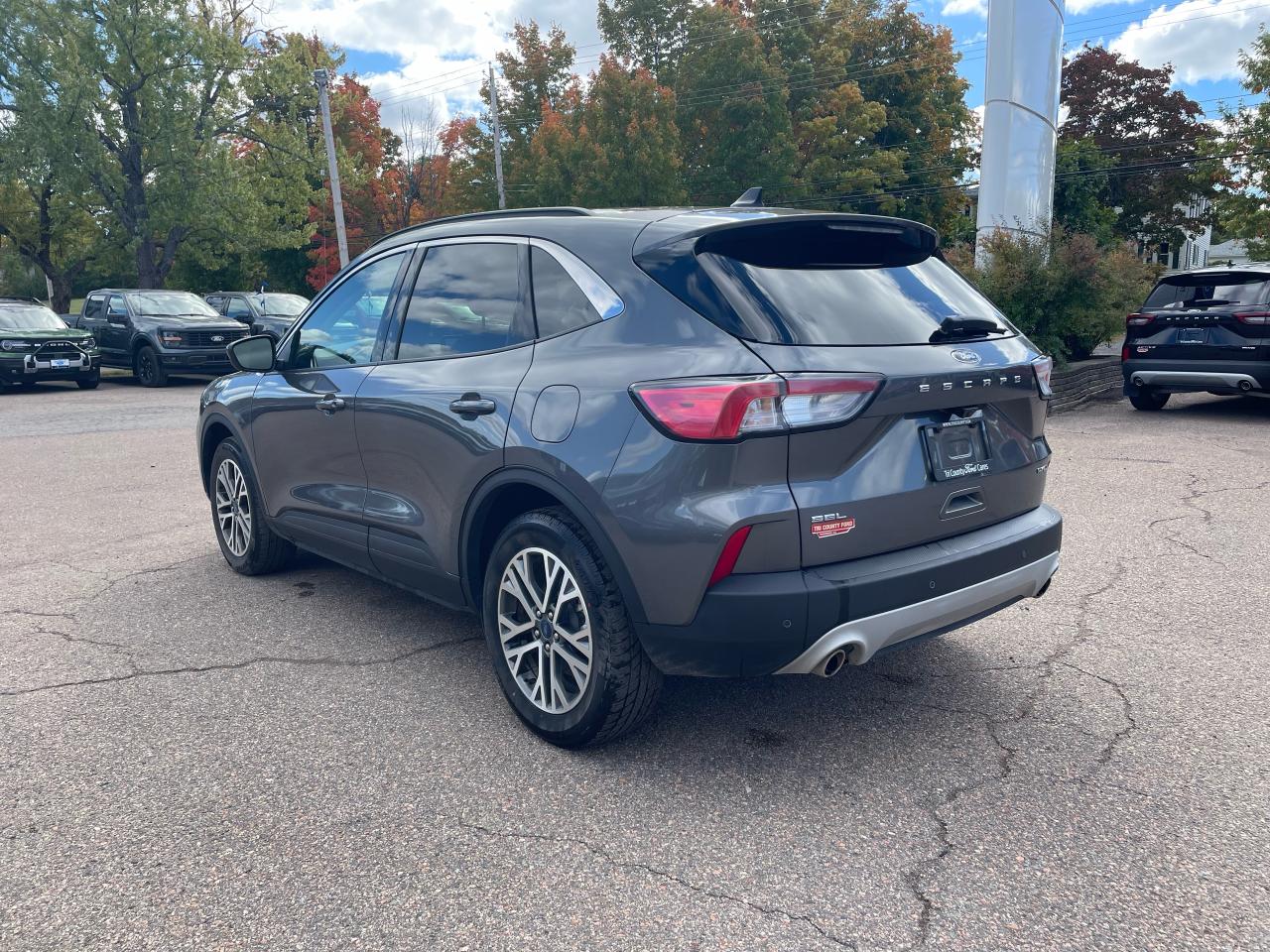 2021 Ford Escape SEL Photo4