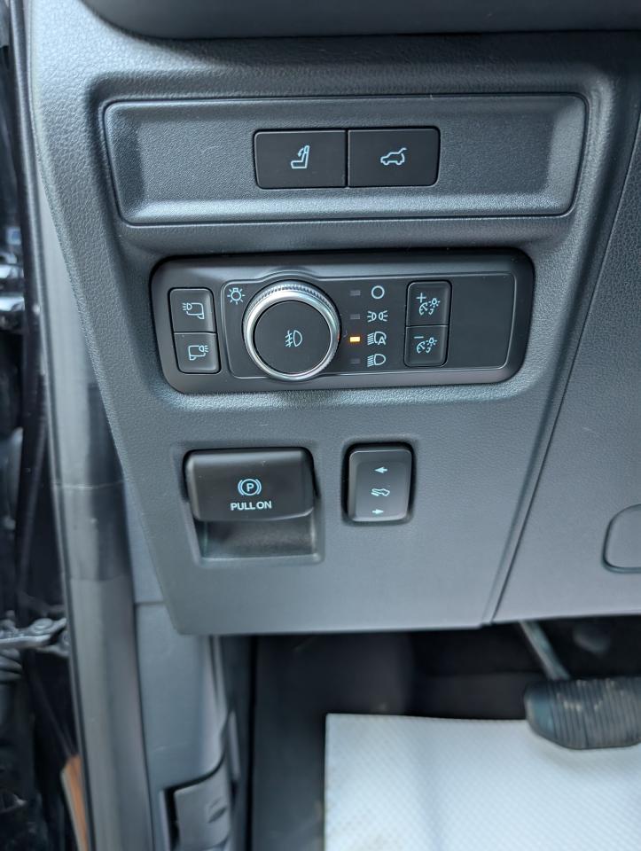 2022 Ford Expedition Platinum Max Photo