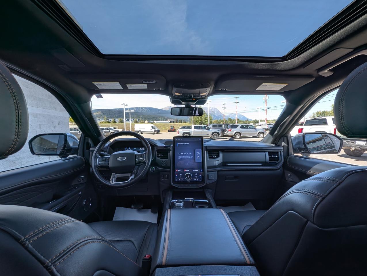 2022 Ford Expedition Platinum Max Photo