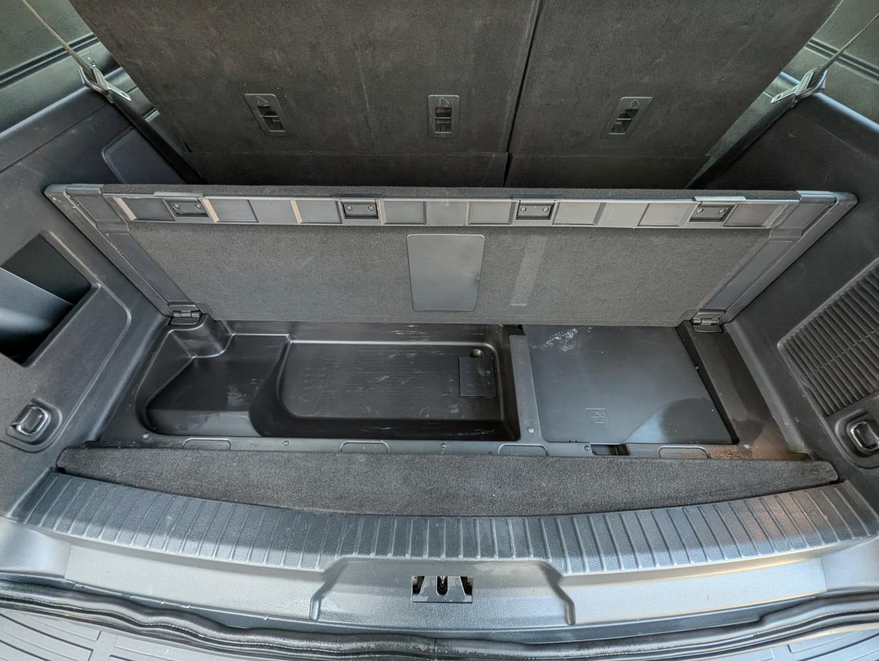 2022 Ford Expedition Platinum Max Photo