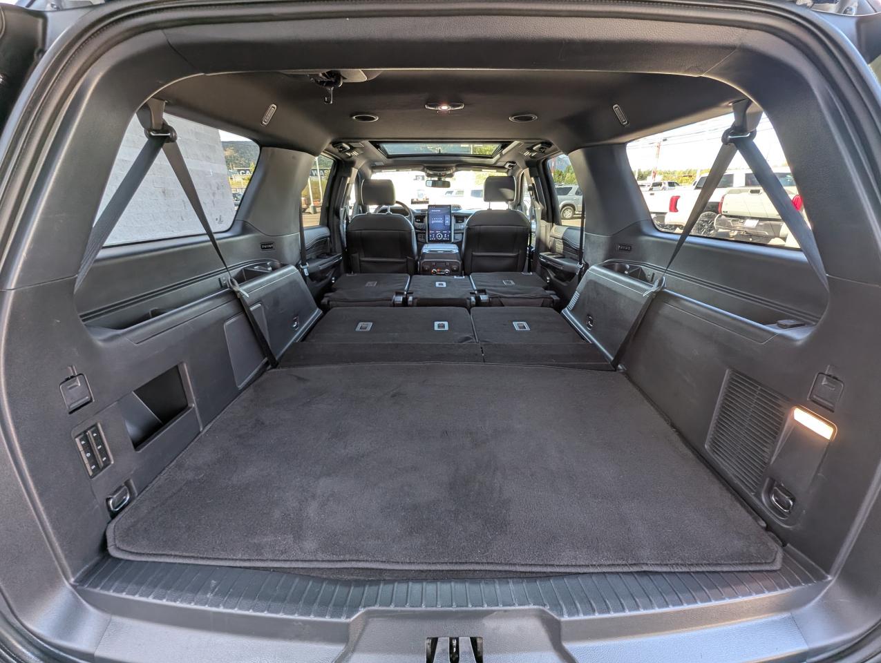 2022 Ford Expedition Platinum Max Photo