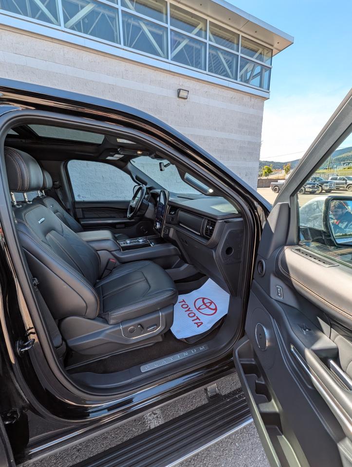 2022 Ford Expedition Platinum Max Photo