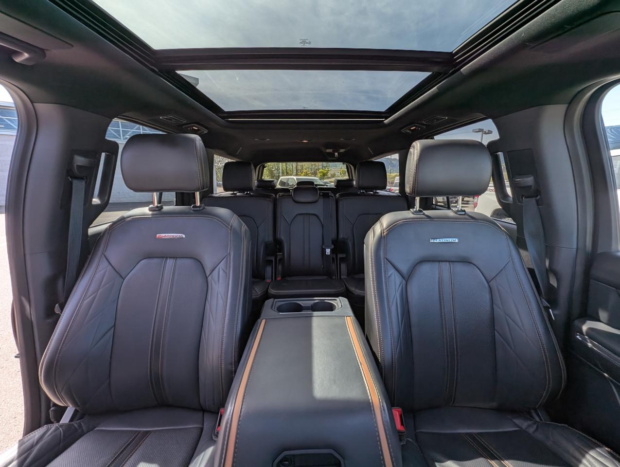2022 Ford Expedition Platinum Max Photo