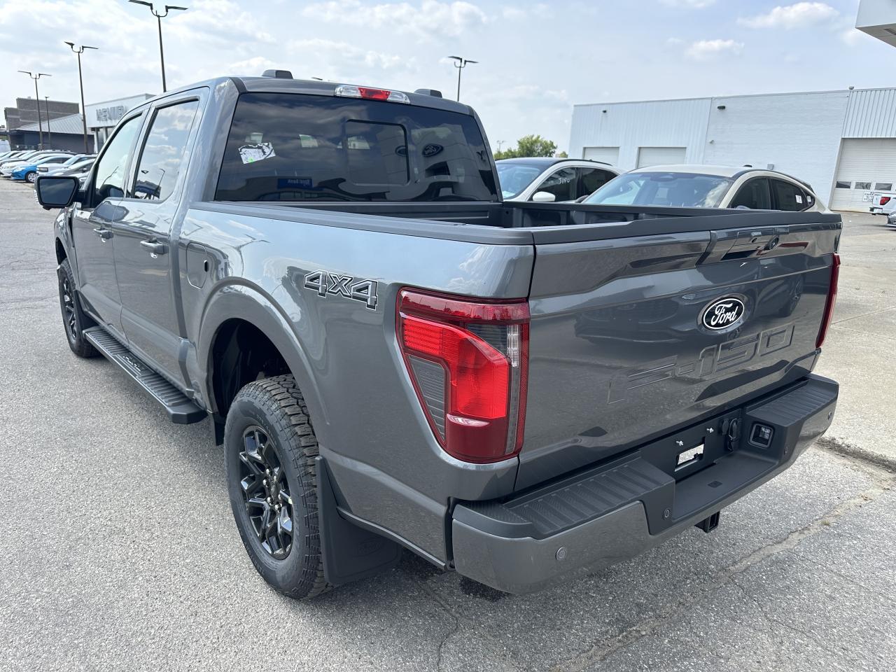 2025 Ford F-150 XLT Photo4