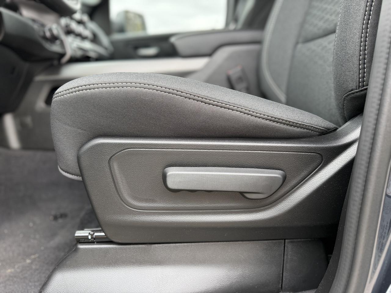 2025 RAM 1500 Tradesman 4x4 Crew Cab 5'7  Box Photo