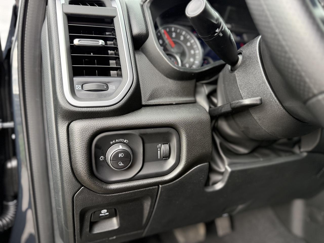 2025 RAM 1500 Tradesman 4x4 Crew Cab 5'7  Box Photo