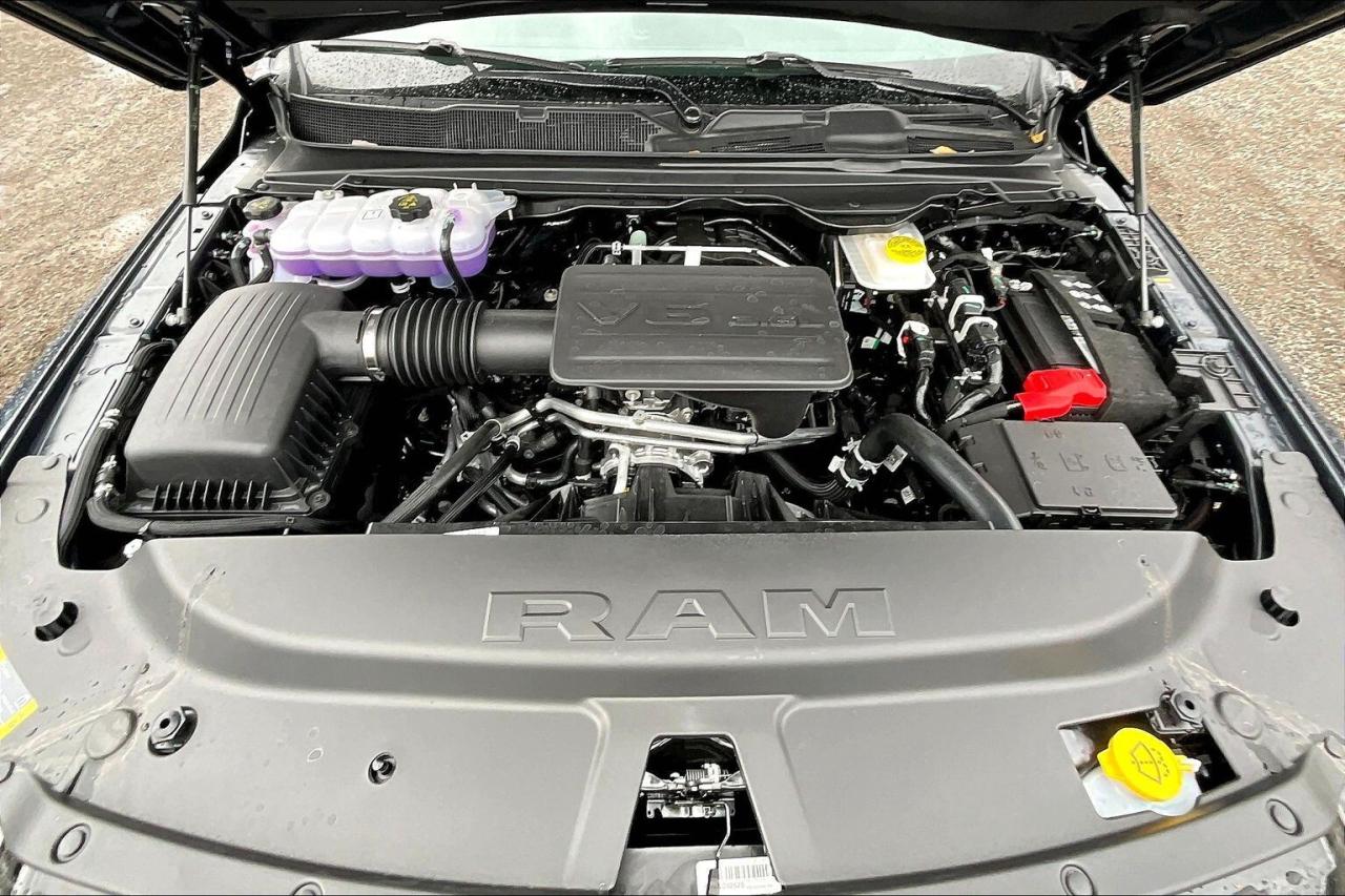 2025 RAM 1500 TRADESMAN | Carplay | Blackout Pkg | 20" Wheels Photo