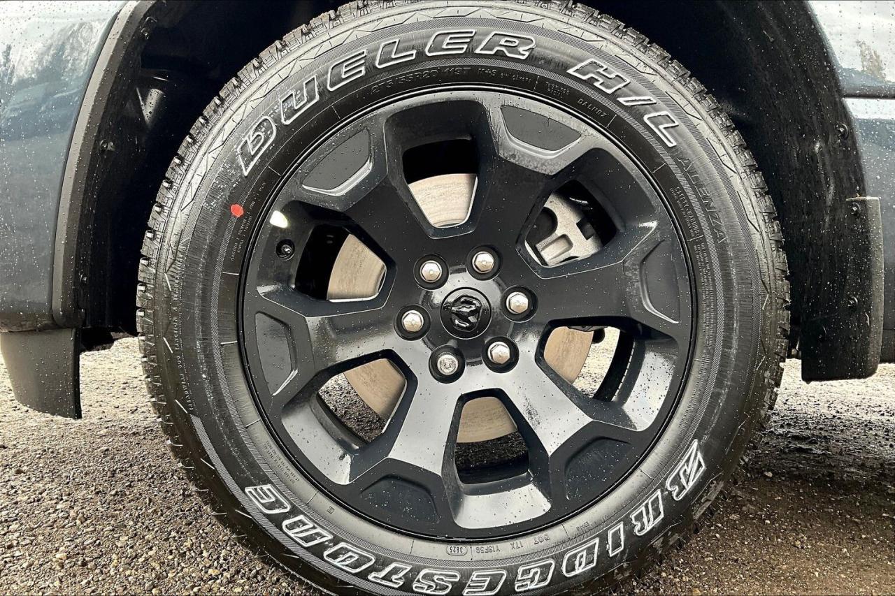 2025 RAM 1500 TRADESMAN | Carplay | Blackout Pkg | 20" Wheels Photo