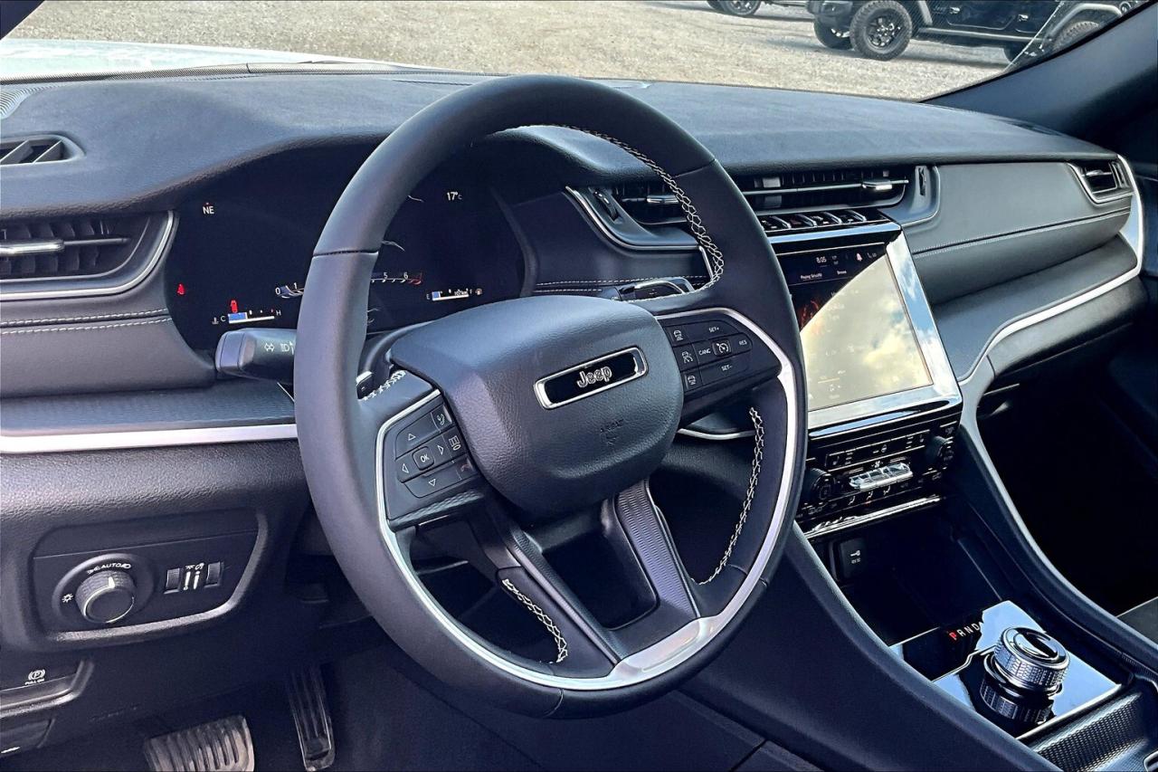 2025 Jeep Grand Cherokee ALTITUDE | Leather | 20" Wheels | 4X4 Photo