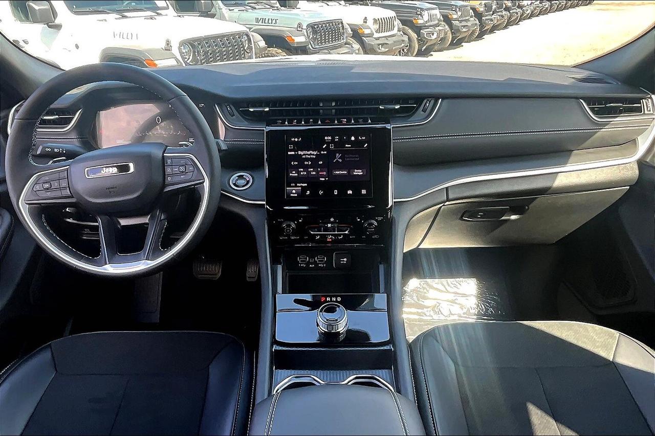 2025 Jeep Grand Cherokee ALTITUDE | Leather | 20" Wheels | 4X4 Photo