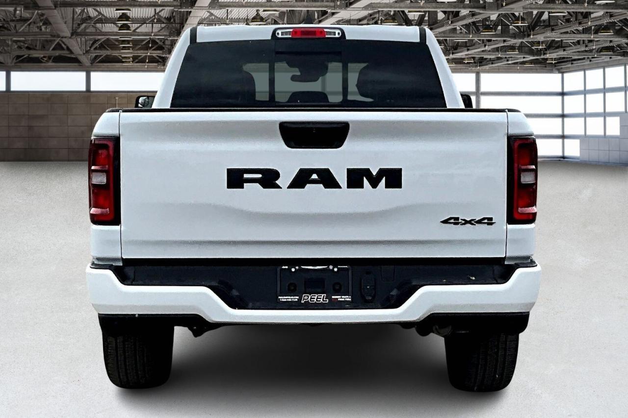 2025 RAM 1500 TRADESMAN CREW | Black Express Pkg | Buckets | V6 Photo3