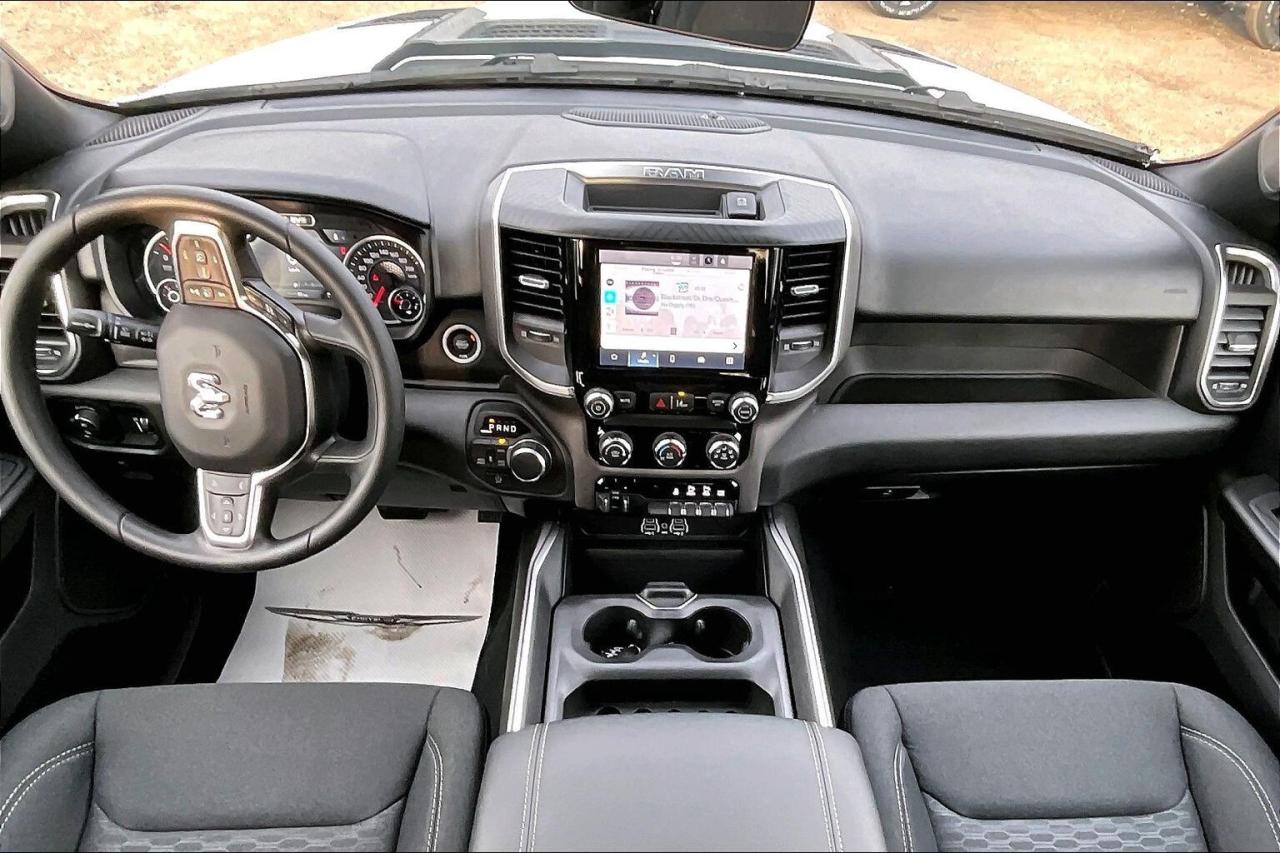 2025 RAM 1500 TRADESMAN CREW | Black Express Pkg | Buckets | V6 Photo