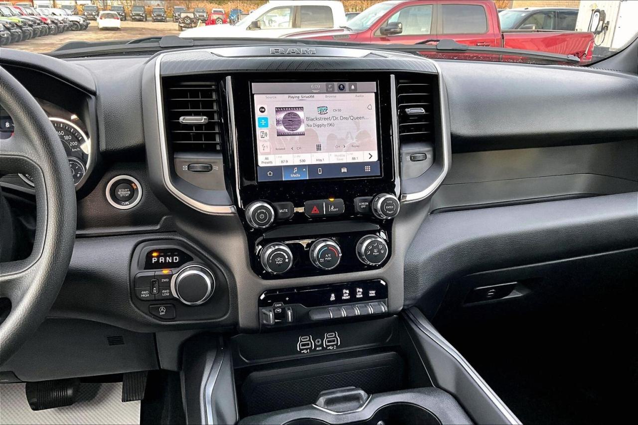 2025 RAM 1500 TRADESMAN CREW | Black Express Pkg | Buckets | V6 Photo