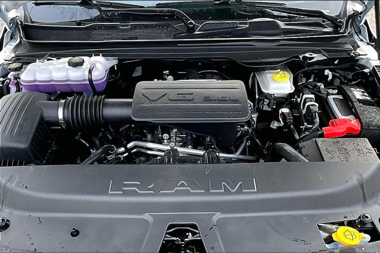 2025 RAM 1500 TRADESMAN CREW | Black Express Pkg | Buckets | V6 Photo