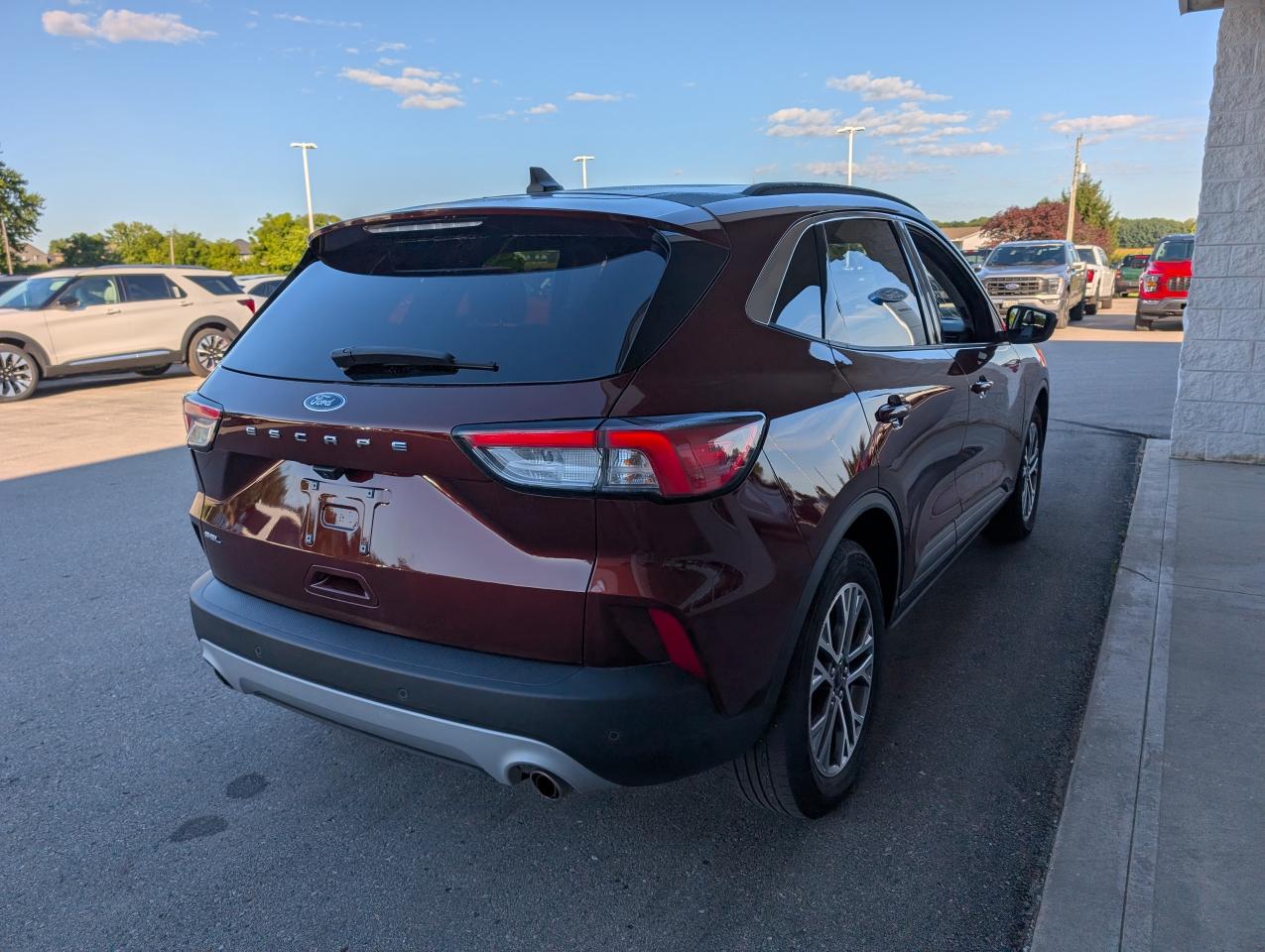 2021 Ford Escape SEL Photo4