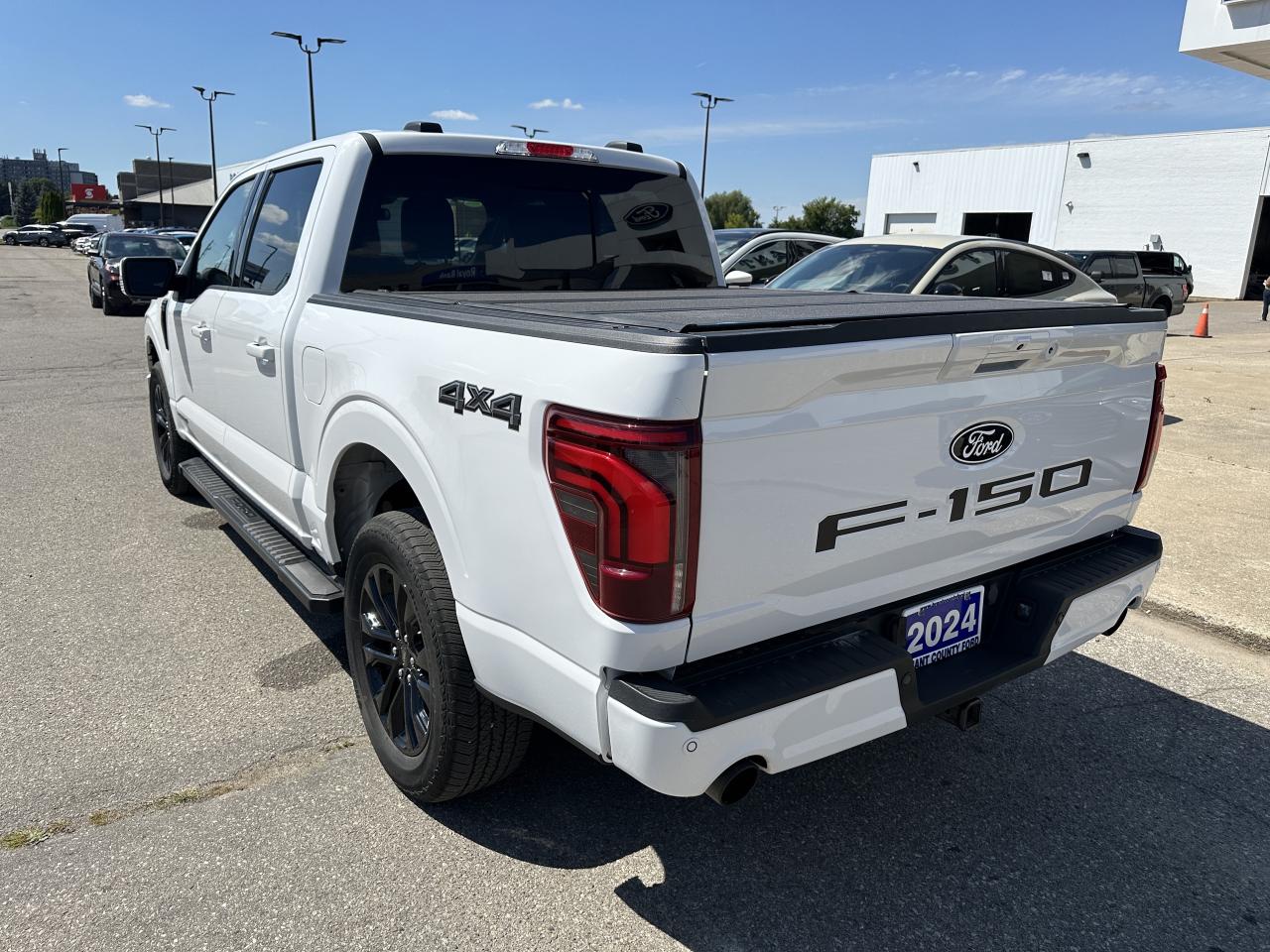 2024 Ford F-150 LARIAT | HYBRID | MOONROOF | BLACK APPEARANCE | Photo4