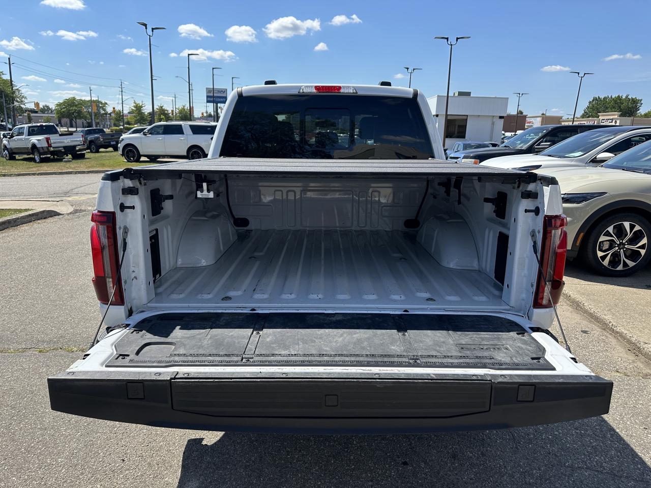 2024 Ford F-150 LARIAT | HYBRID | MOONROOF | BLACK APPEARANCE | Photo