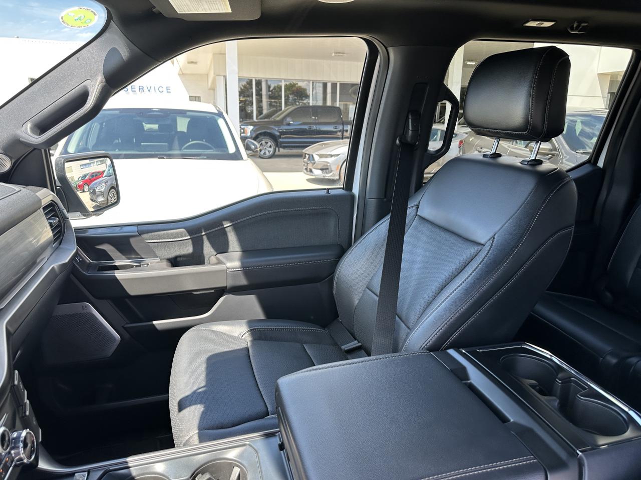 2024 Ford F-150 LARIAT | HYBRID | MOONROOF | BLACK APPEARANCE | Photo