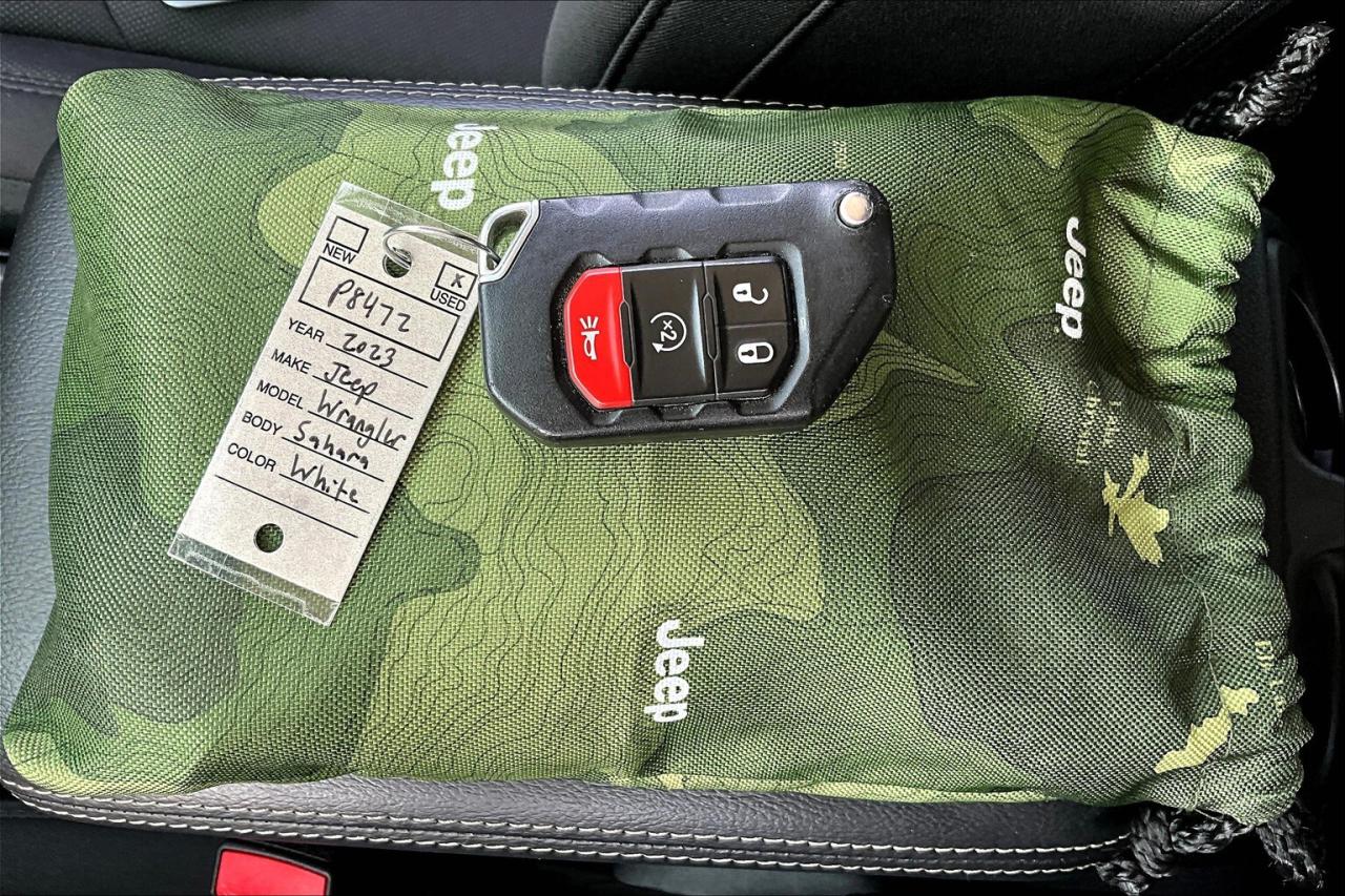 2023 Jeep Wrangler Sahara | Heated Cloth | Dual Top | Alpine | 4X4 Photo