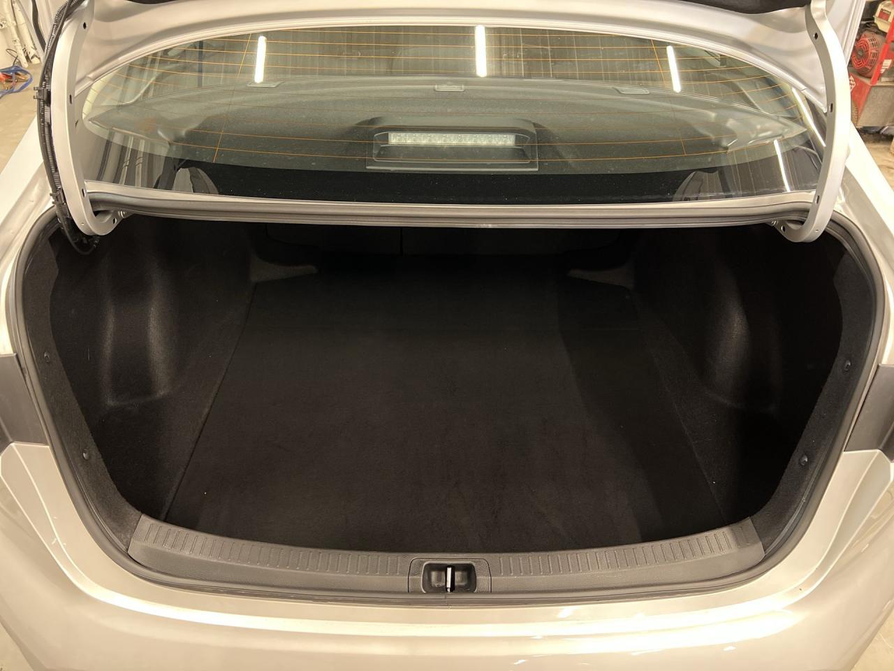 2024 Toyota Corolla AUTOMATIC | ONLY 8,800KMS! | HEATED SEATS |CARPLAY Photo