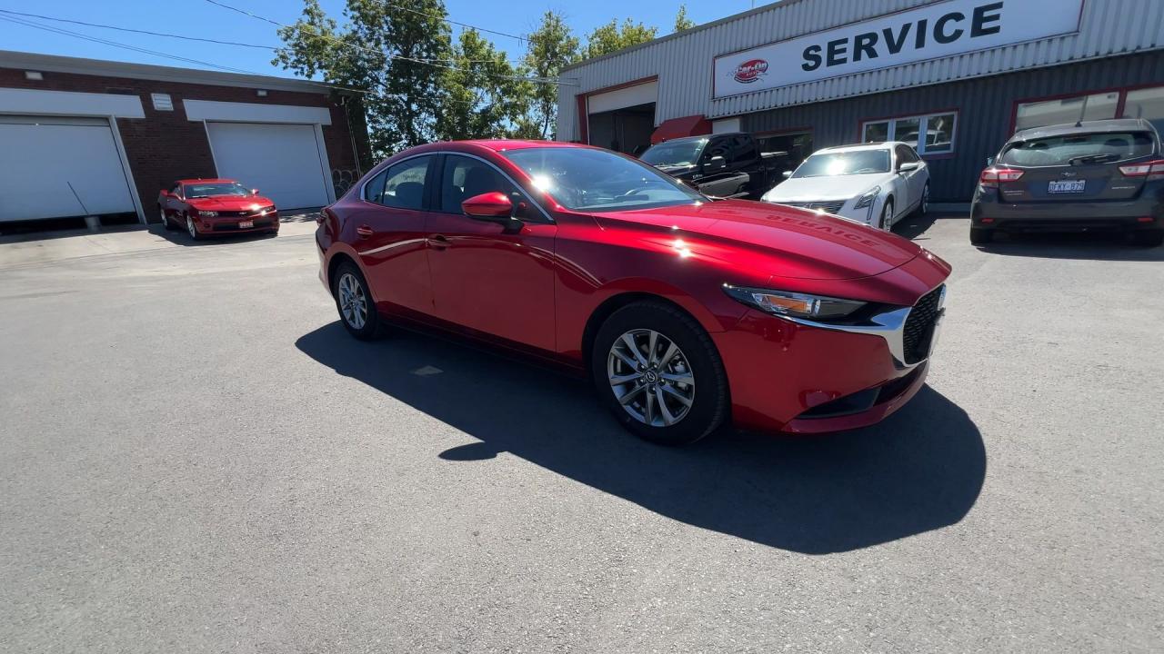 2024 Mazda MAZDA3 LOW KMS |HEATED SEATS | CARPLAY | ALLOYS Photo