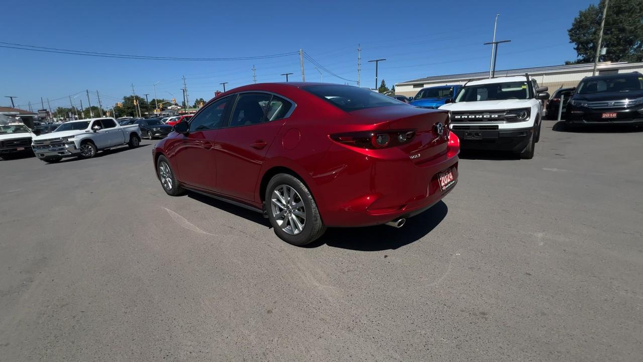 2024 Mazda MAZDA3 LOW KMS |HEATED SEATS | CARPLAY | ALLOYS Photo