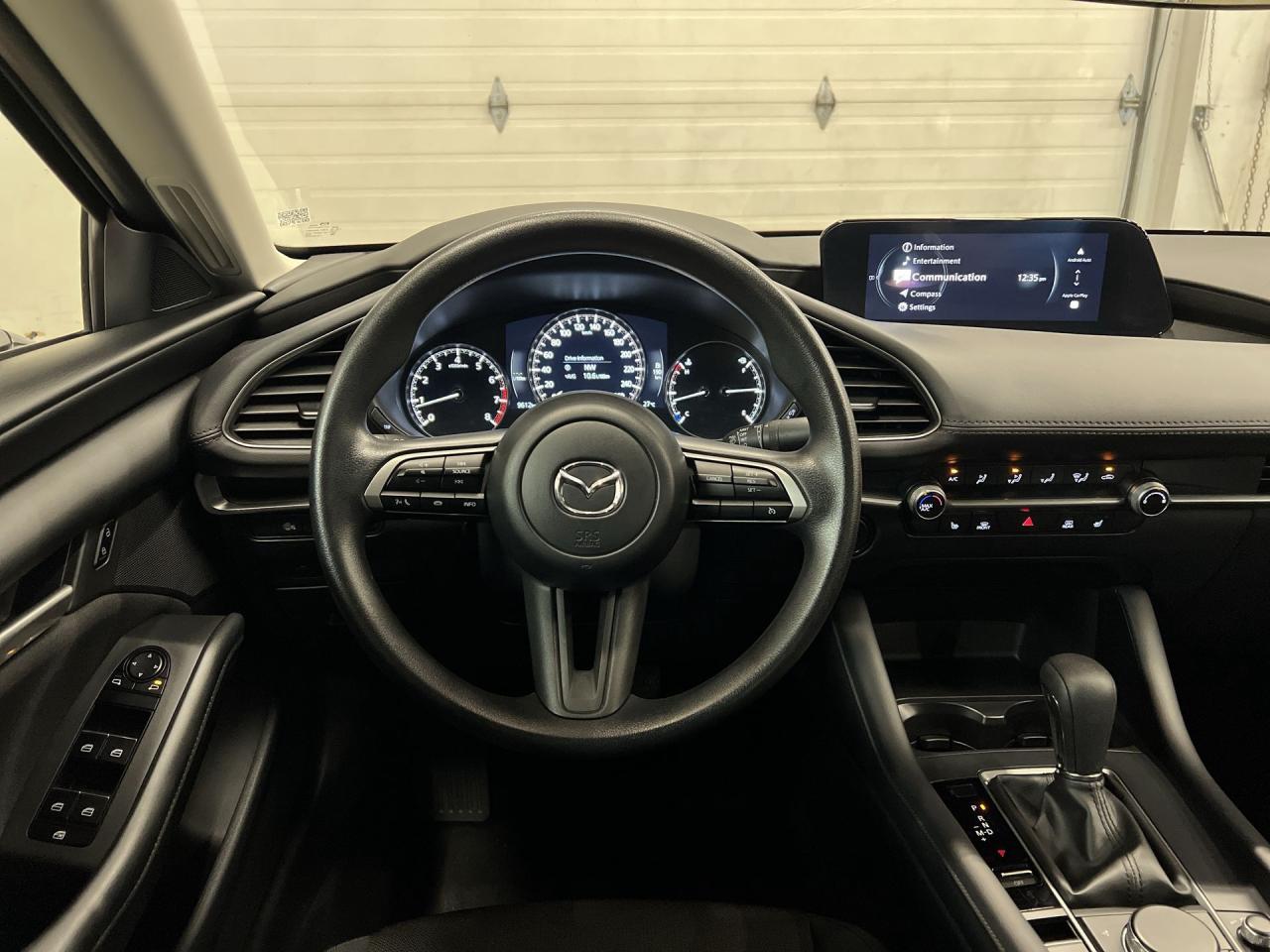 2024 Mazda MAZDA3 LOW KMS |HEATED SEATS | CARPLAY | ALLOYS Photo