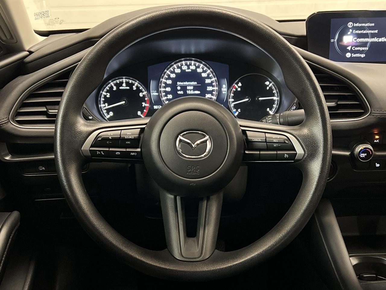 2024 Mazda MAZDA3 LOW KMS |HEATED SEATS | CARPLAY | ALLOYS Photo