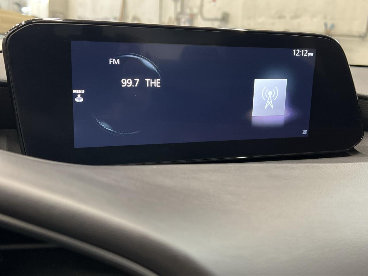 2024 Mazda MAZDA3 LOW KMS |HEATED SEATS | CARPLAY | ALLOYS Photo