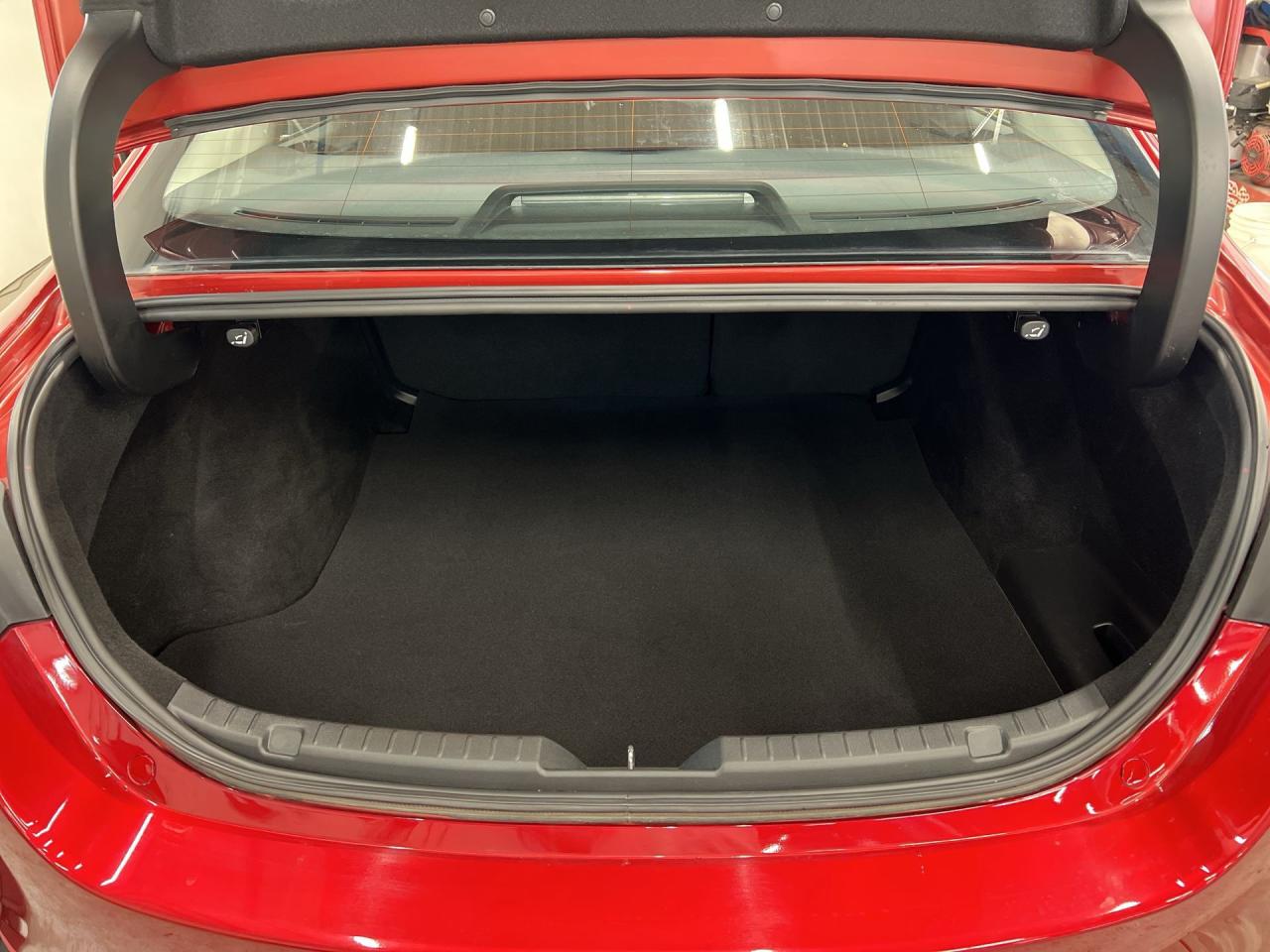 2024 Mazda MAZDA3 LOW KMS |HEATED SEATS | CARPLAY | ALLOYS Photo