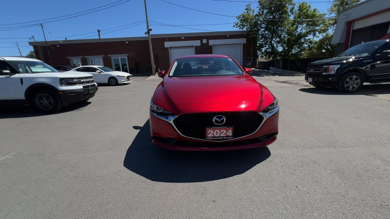 2024 Mazda MAZDA3 LOW KMS |HEATED SEATS | CARPLAY | ALLOYS Photo2
