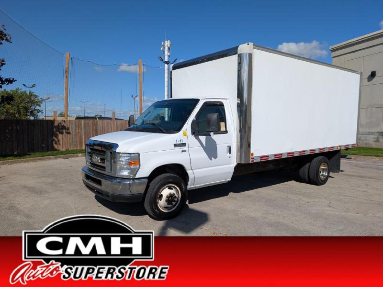 Used 2014 Ford Econoline Commercial Cutaway Cutaway DRW 176 WB  **LOW KMS** for sale in St. Catharines, ON