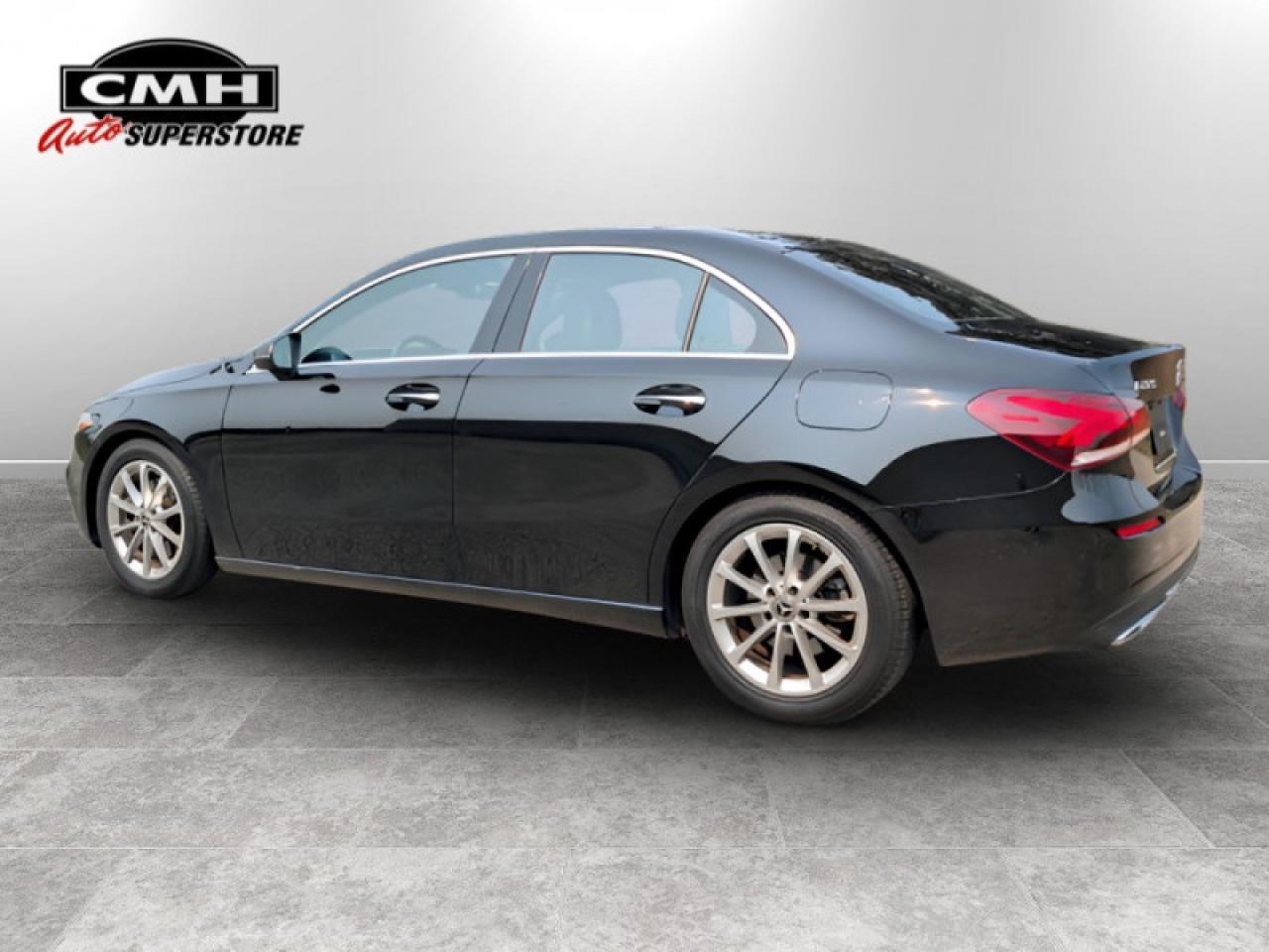 2022 Mercedes-Benz A 220 4MATIC Sedan  **BLIND SPOT - SUNROOF** Photo2