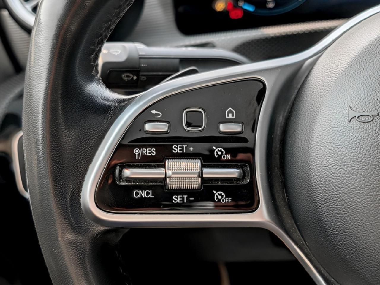 2022 Mercedes-Benz A 220 4MATIC Sedan  **BLIND SPOT - SUNROOF** Photo