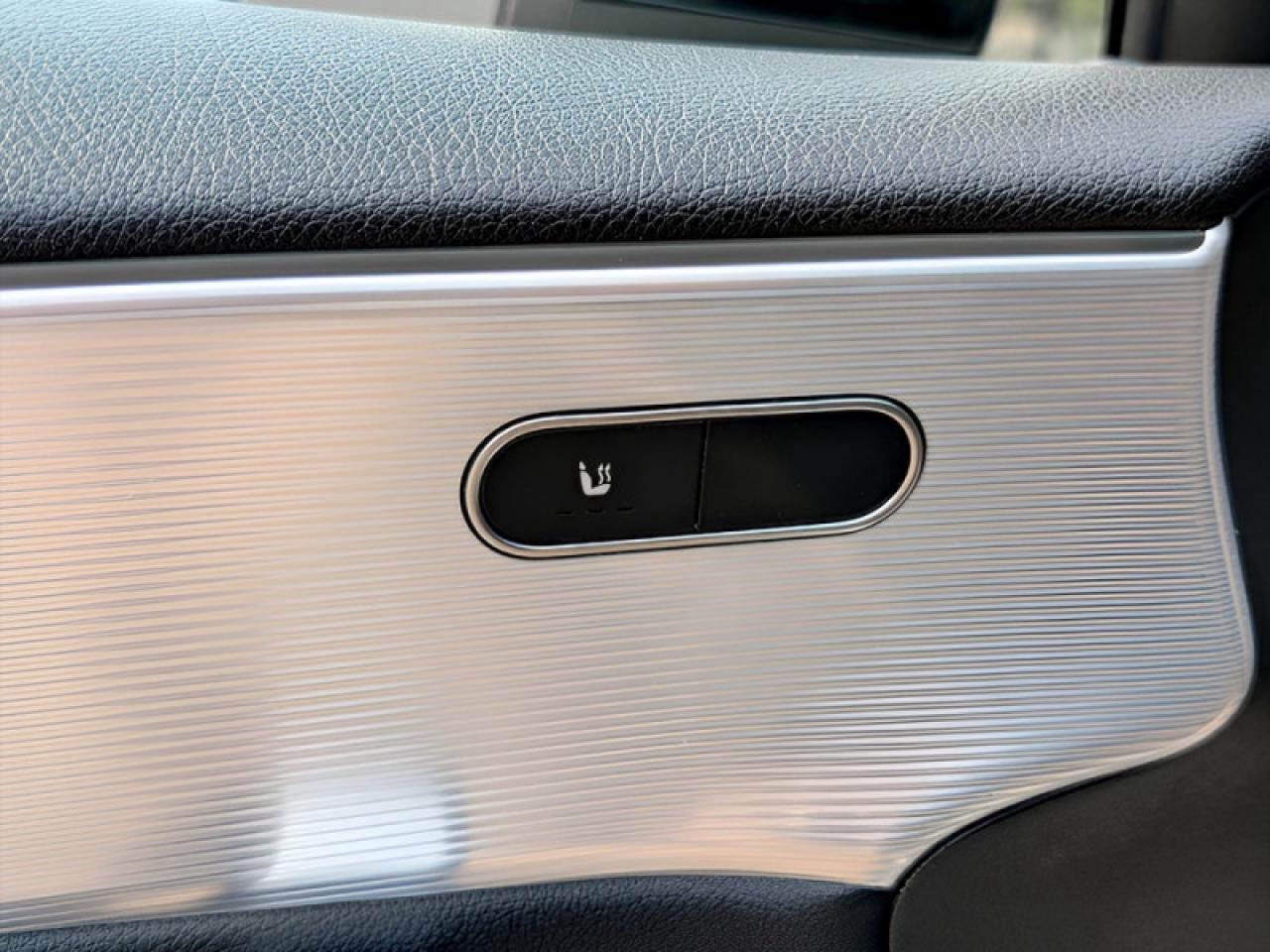 2022 Mercedes-Benz A 220 4MATIC Sedan  **BLIND SPOT - SUNROOF** Photo