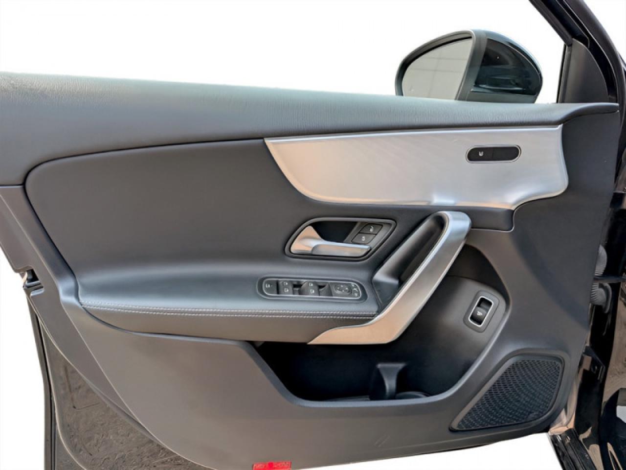 2022 Mercedes-Benz A 220 4MATIC Sedan  **BLIND SPOT - SUNROOF** Photo