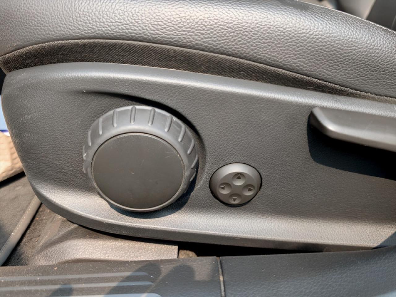 2022 Mercedes-Benz A 220 4MATIC Sedan  **BLIND SPOT - SUNROOF** Photo