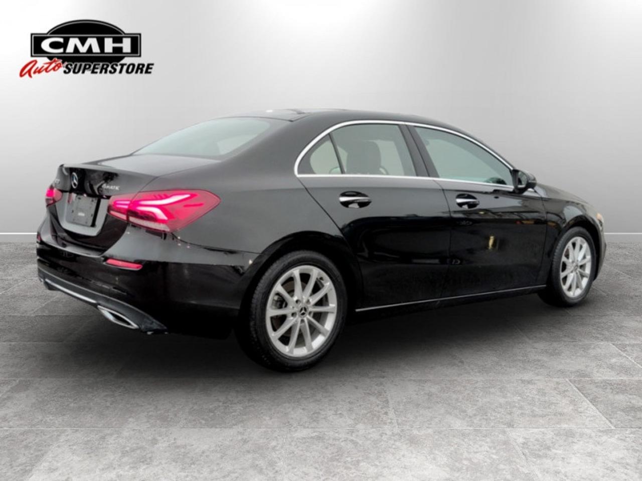 2022 Mercedes-Benz A 220 4MATIC Sedan  **BLIND SPOT - SUNROOF** Photo