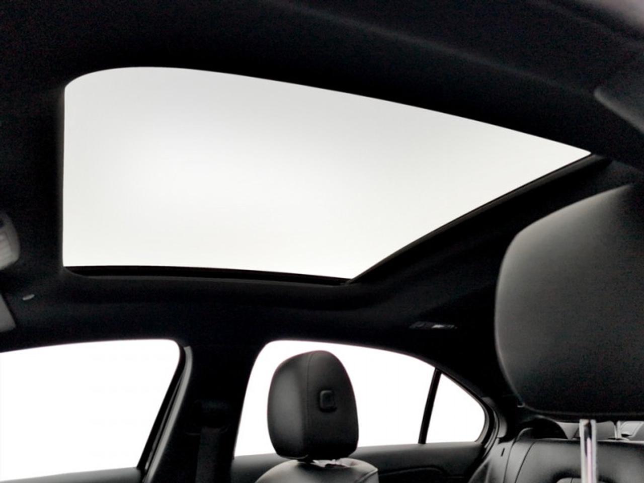2022 Mercedes-Benz A 220 4MATIC Sedan  **BLIND SPOT - SUNROOF** Photo