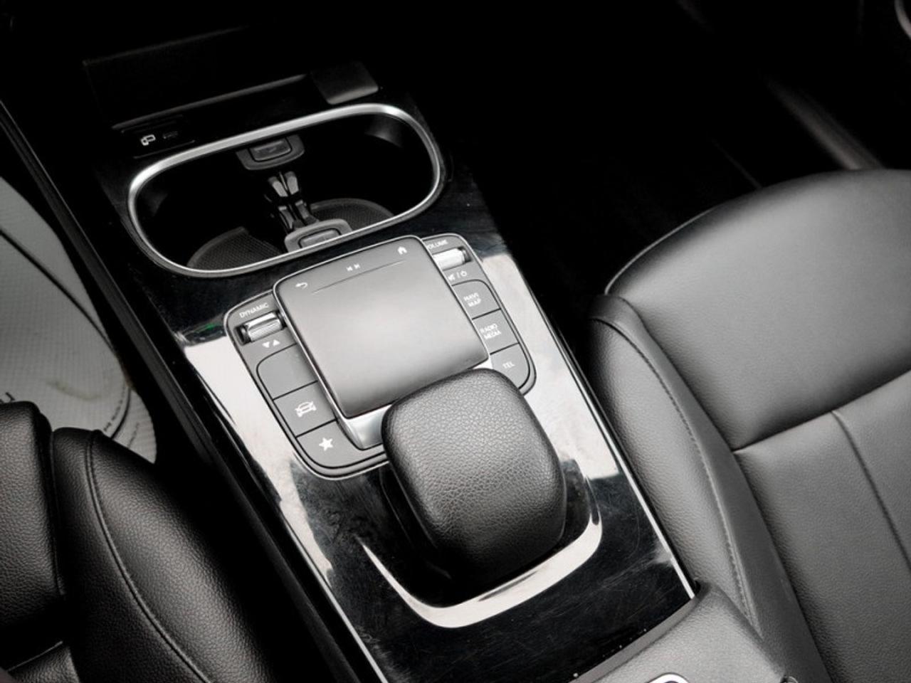 2022 Mercedes-Benz A 220 4MATIC Sedan  **BLIND SPOT - SUNROOF** Photo