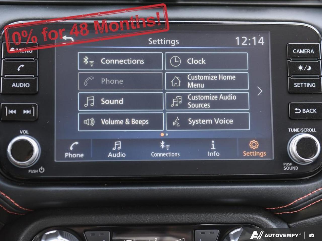 2023 Nissan Versa SR Photo