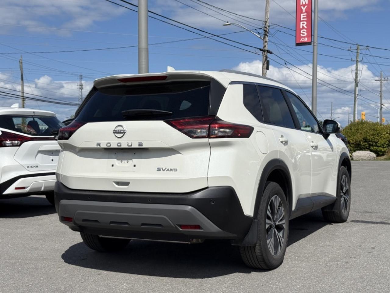2023 Nissan Rogue SV MOONROOF  - Moonroof -  Apple CarPlay Photo